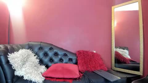 Snapshot of veroni_k4 chatting on December 25, 2024, 4:11 pm Vero online show from December 25, 2024, 4:11 pm