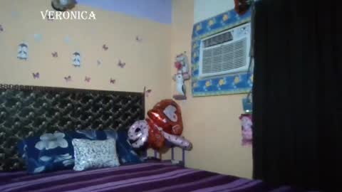 Snapshot of veronica20122 chatting on December 2, 2024, 4:31 am Vernica20122 online show from December 2, 2024, 4:31 am