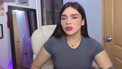 Snapshot of veronica_118 chatting on December 21, 2025, 5:25 am veronica_118 online show from December 21, 2025, 5:25 am