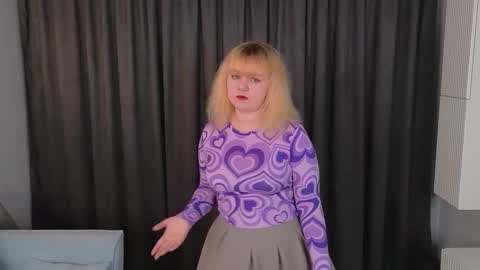 Snapshot of veronica_christensen chatting on October 8, 2025, 2:25 pm Maria online show from October 8, 2025, 2:25 pm