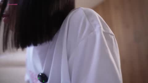 Veronica online show from December 1, 2025, 3:06 pm