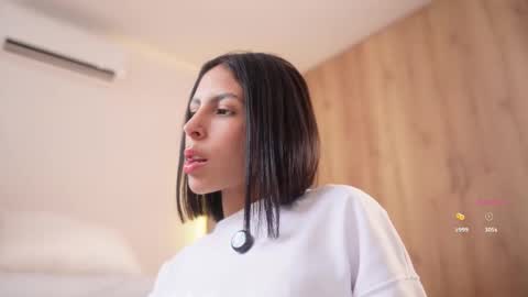 Snapshot of veronica_mendez1 chatting on December 20, 2025, 2:46 pm Veronica online show from December 20, 2025, 2:46 pm