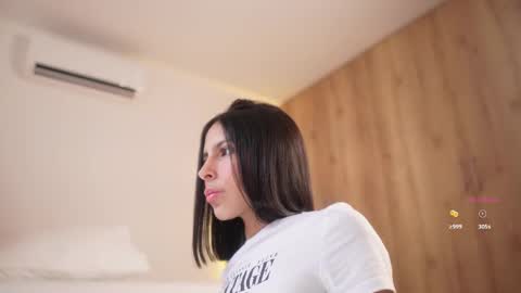 Snapshot of veronica_mendez1 chatting on January 18, 2026, 3:49 pm Veronica online show from January 18, 2026, 3:49 pm