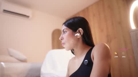 Snapshot of veronica_mendez1 chatting on February 12, 2026, 3:51 pm Veronica online show from February 12, 2026, 3:51 pm