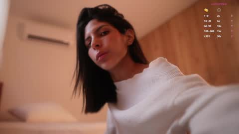 Snapshot of veronica_mendez1 chatting on April 18, 2026, 2:10 pm Veronica online show from April 18, 2026, 2:10 pm