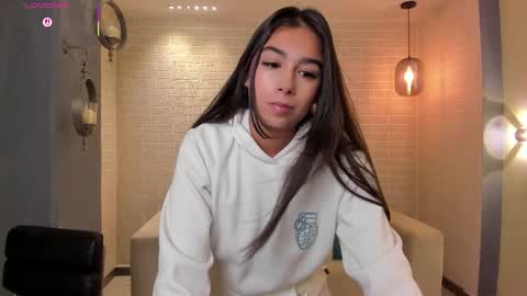 Vero  online show from October 25, 2025, 9:17 am