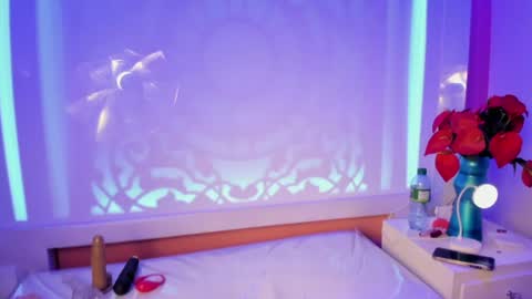 VeronicaCream  online show from July 29, 2026, 4:21 am