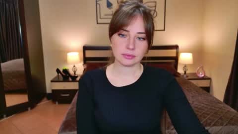 Veronica online show from November 17, 2025, 5:02 am