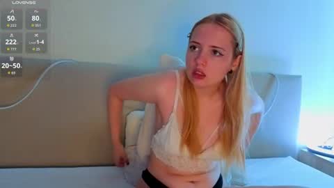 Snapshot of veronicaterry chatting on July 4, 2026, 8:20 am veronicaterry online show from July 4, 2026, 8:20 am