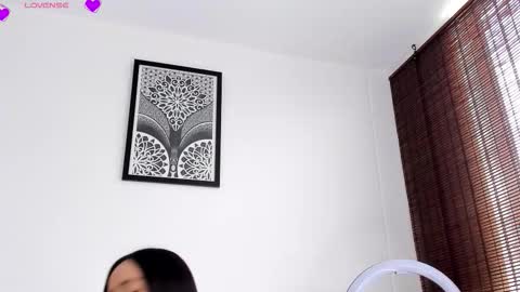 VeronicaTonu online show from September 13, 2025, 2:28 pm