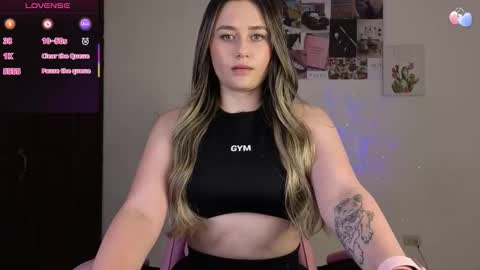 Snapshot of veronika__winslow_ chatting on January 10, 2026, 3:41 am Vero online show from January 10, 2026, 3:41 am