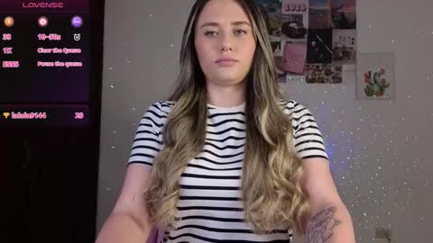 Snapshot of veronika__winslow_ chatting on January 14, 2026, 6:08 am Vero online show from January 14, 2026, 6:08 am