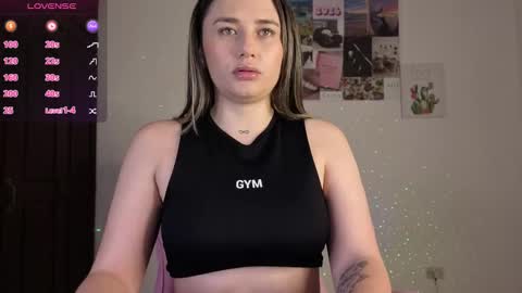 Snapshot of veronika__winslow_ chatting on February 28, 2026, 4:57 am Vero online show from February 28, 2026, 4:57 am