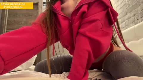 Snapshot of veronikaav chatting on March 7, 2025, 7:27 pm VeronikaAV online show from March 7, 2025, 7:27 pm