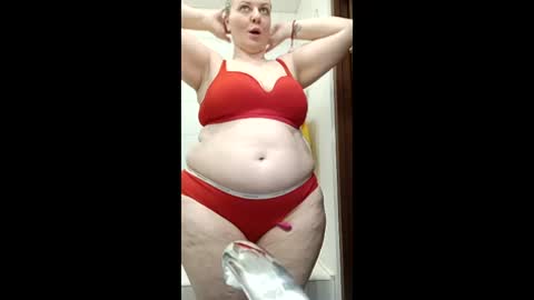 VeronikawGold online show from May 17, 2026, 9:06 am