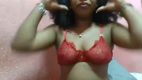 Snapshot of verronique1511 chatting on February 14, 2025, 8:05 pm verronique1511 online show from February 14, 2025, 8:05 pm
