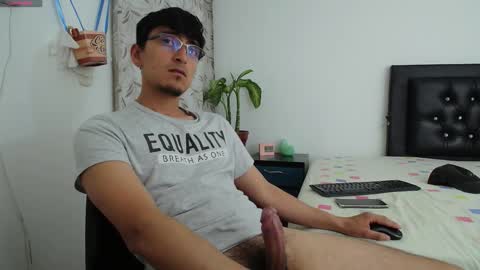 versatileguuy online show from October 25, 2025, 2:52 am