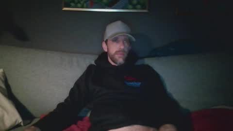 Snapshot of versatilexswede chatting on November 17, 2025, 3:56 am John online show from November 17, 2025, 3:56 am