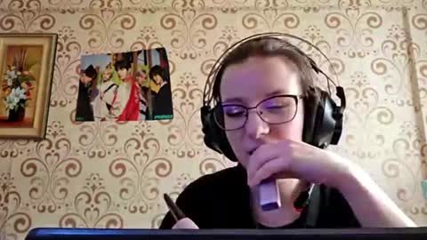 Snapshot of versieskains chatting on August 2, 2026, 11:08 am versieskains online show from August 2, 2026, 11:08 am