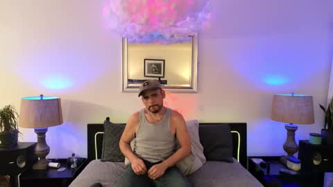 VersPig7 online show from February 22, 2025, 8:18 am