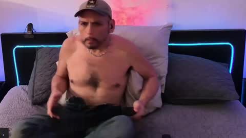 VersPig7 online show from February 24, 2025, 2:51 am