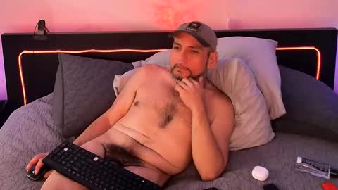 VersPig7 online show from February 25, 2025, 12:14 am