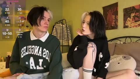 Snapshot of veryraretwins chatting on October 12, 2025, 11:15 pm veryraretwins online show from October 12, 2025, 11:15 pm