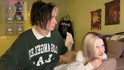 Snapshot of veryraretwins chatting on November 18, 2025, 10:03 pm veryraretwins online show from November 18, 2025, 10:03 pm