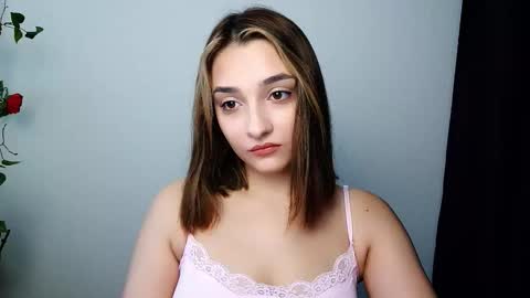 Ana online show from November 24, 2025, 1:44 pm