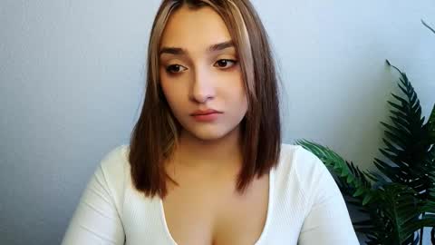 Snapshot of veryveryshygirl chatting on February 3, 2026, 9:14 am Ana online show from February 3, 2026, 9:14 am