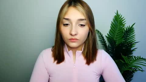 Snapshot of veryveryshygirl chatting on February 13, 2026, 2:35 pm Ana online show from February 13, 2026, 2:35 pm