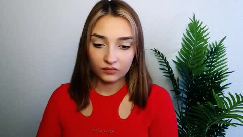 Snapshot of veryveryshygirl chatting on February 14, 2026, 2:14 pm Ana online show from February 14, 2026, 2:14 pm