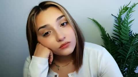 Snapshot of veryveryshygirl chatting on February 25, 2026, 1:21 pm Ana online show from February 25, 2026, 1:21 pm