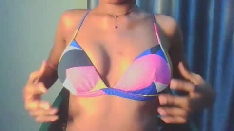 Snapshot of verywetpussy_ chatting on September 28, 2025, 4:34 pm verywetpussy  online show from September 28, 2025, 4:34 pm