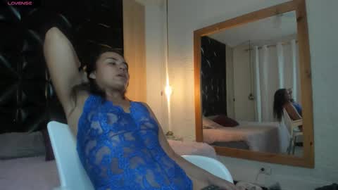 Snapshot of veyra_sereny chatting on February 13, 2026, 8:27 pm Vanesaa online show from February 13, 2026, 8:27 pm