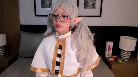 Snapshot of vi_anaya chatting on December 21, 2025, 12:12 pm Anaya online show from December 21, 2025, 12:12 pm