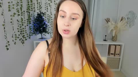 Camilla online show from December 15, 2024, 11:45 am