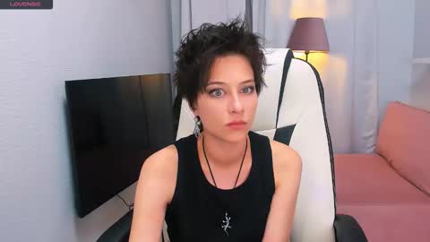 Via online show from September 11, 2025, 9:15 pm