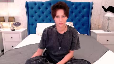 Via online show from October 12, 2025, 8:08 pm