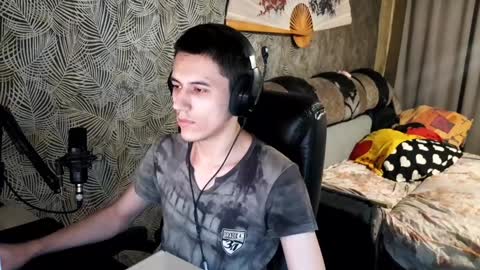 vialeras online show from February 7, 2025, 7:06 pm