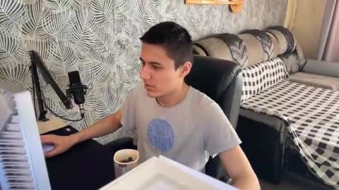 vialeras online show from February 23, 2025, 6:49 am