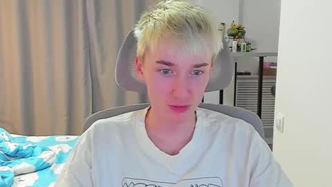 vibemygirl online show from October 9, 2025, 10:02 am