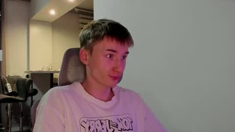 Snapshot of vibemygirl chatting on February 11, 2026, 12:43 pm vibemygirl online show from February 11, 2026, 12:43 pm