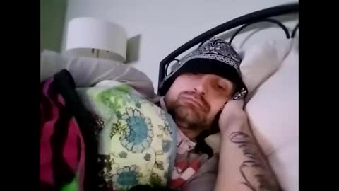 viciouzz1 online show from November 28, 2025, 5:43 am