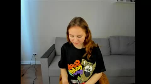 Snapshot of vicki_milles chatting on May 18, 2026, 9:15 am vicki_milles online show from May 18, 2026, 9:15 am