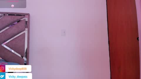 Snapshot of vicky_deepass chatting on February 16, 2026, 12:01 pm vicky_deepass online show from February 16, 2026, 12:01 pm