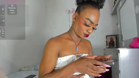 Snapshot of vicky_hotteei chatting on December 19, 2025, 4:41 am vicky manuela online show from December 19, 2025, 4:41 am