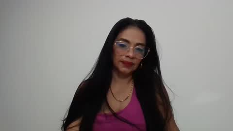 Snapshot of vicky_madame chatting on October 8, 2025, 3:04 am Vicky online show from October 8, 2025, 3:04 am