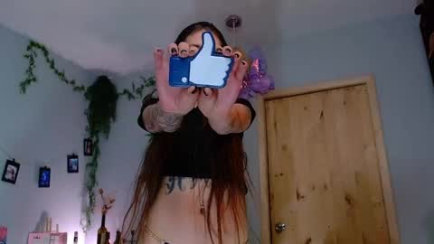 Snapshot of vickyjackson_ chatting on November 5, 2025, 6:30 pm Victoria online show from November 5, 2025, 6:30 pm