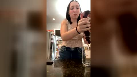 Snapshot of vickyparkerxx chatting on July 12, 2026, 2:24 am Vicky Parker online show from July 12, 2026, 2:24 am